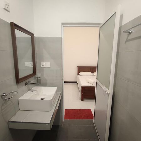 Chandra Holiday Home Диквелла Экстерьер фото