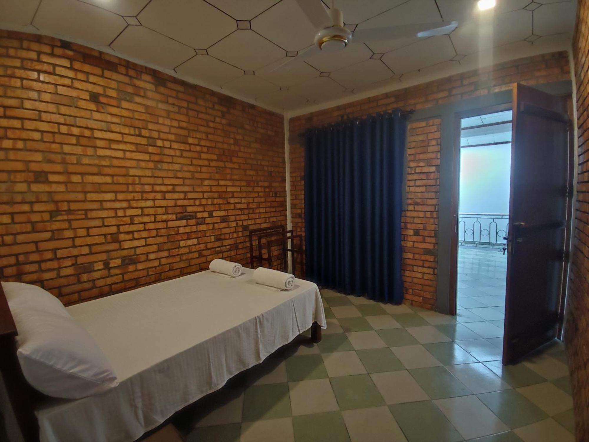 Chandra Holiday Home Диквелла Экстерьер фото