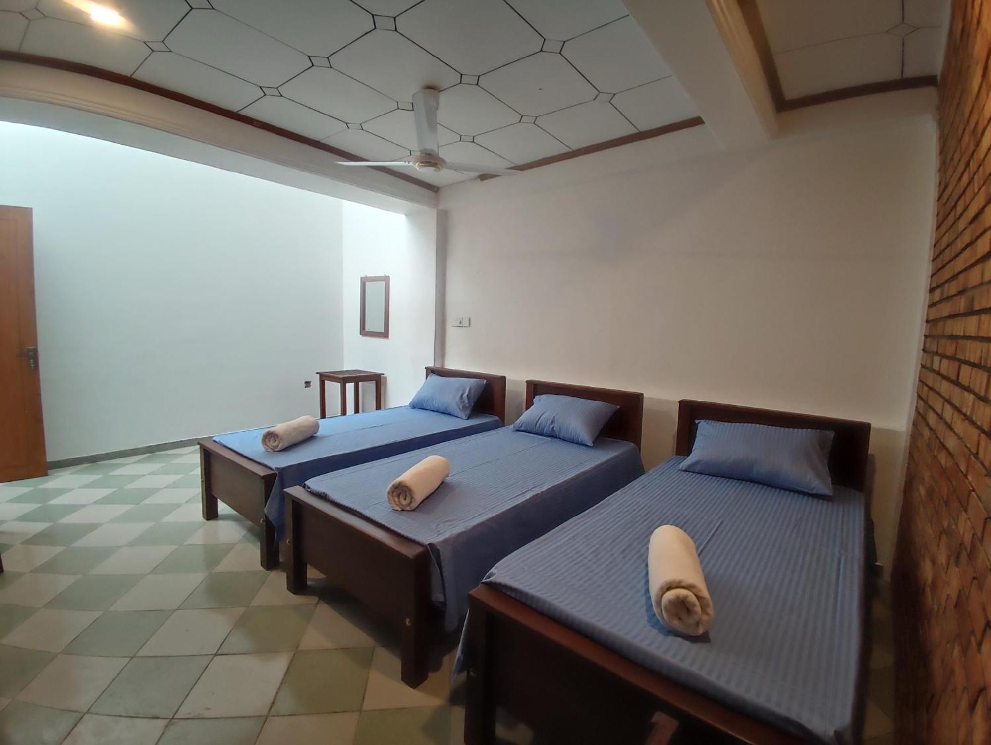 Chandra Holiday Home Диквелла Экстерьер фото