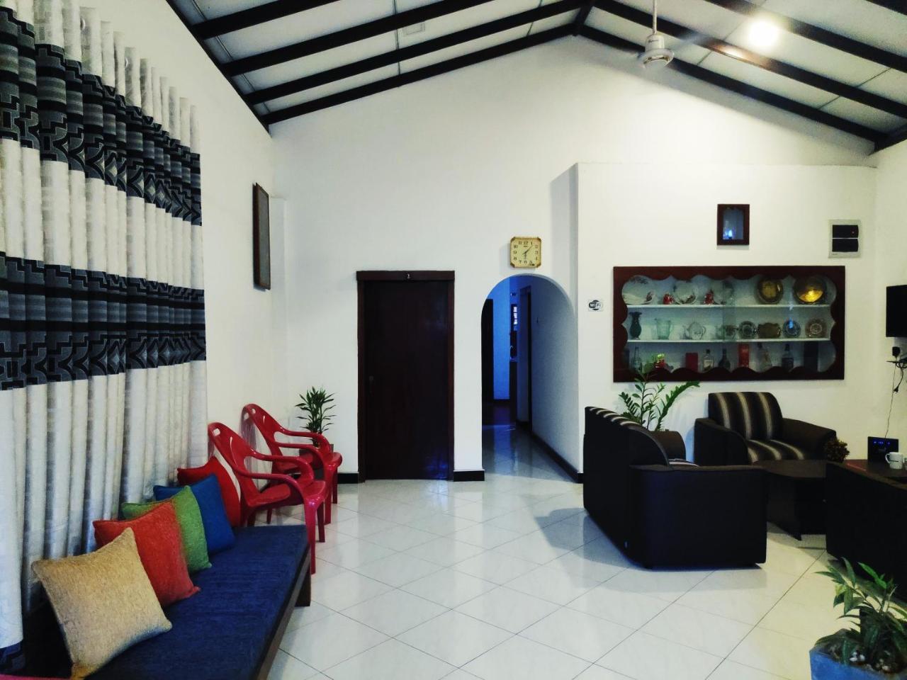 Chandra Holiday Home Диквелла Экстерьер фото